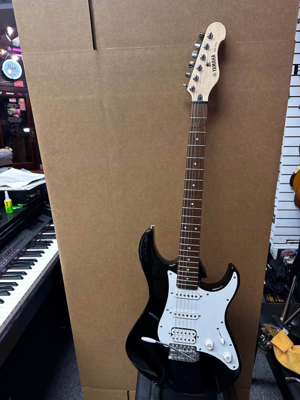 Yamaha EG112C / Y0306 Electric Guitar image 1
