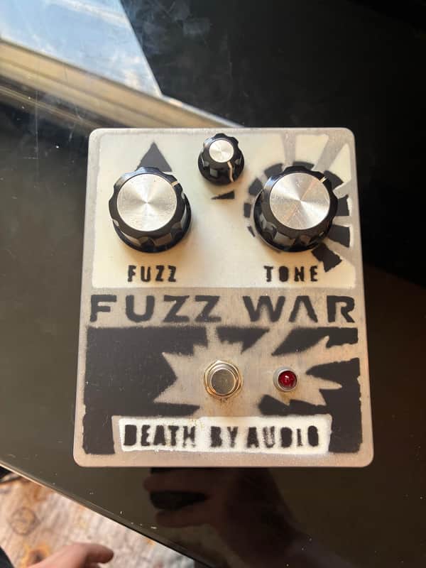 Death By Audio Fuzz War