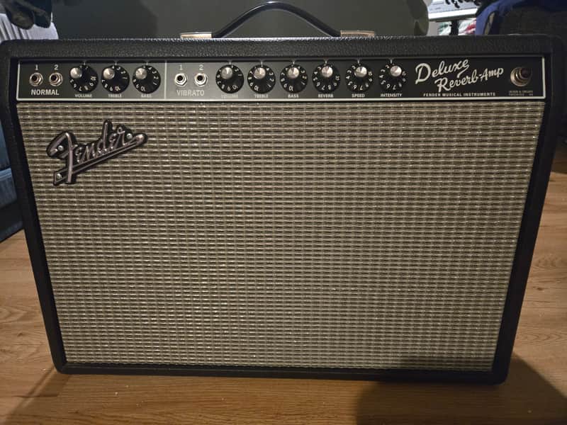 Fender '65 Deluxe Reverb Reissue 22-Watt 1x12" Guitar Combo image 1