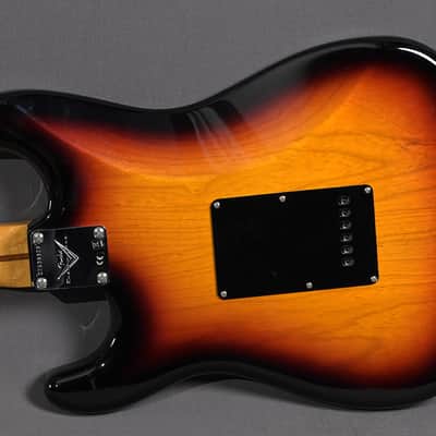 Fender American Custom Strat 3 Color Sunburst 2018 image 9