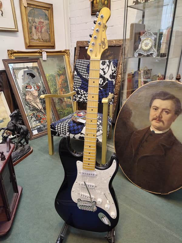 G&L Tribute Series S-500 with Maple Fretboard 2018 - Present - Blueburst
