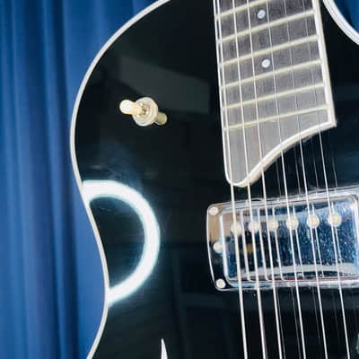 Taylor T3/B 2009 - Present - Black image 12