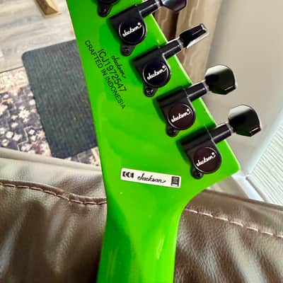 Jackson X Series KVXMG King V with Laurel Fretboard 2020 - Present - Slime Green with Black Bevels image 11