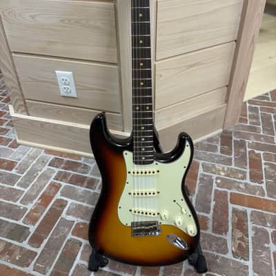 Fender Willcutt True '62 Stratocaster Journeyman Relic 3-Color Sunburst - 3 Color Sunburst image 1