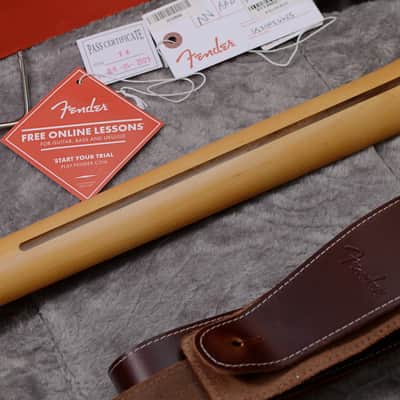 Fender American Professional II Stratocaster with Maple Fretboard 2020 - Present - 3-Color Sunburst image 10
