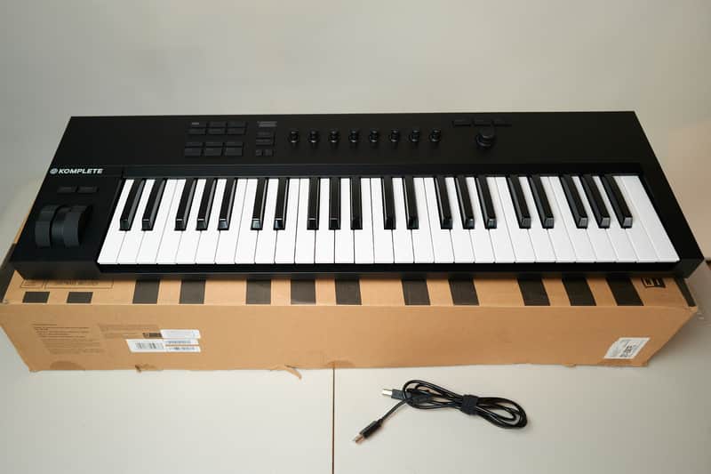 Native Instruments Komplete Kontrol A49 Smart Keyboard Controller