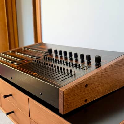 LinnDrum LM2 Vintage Drum Machine image 5