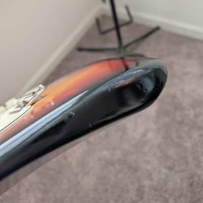 Fender Highway One Stratocaster with Maple Fretboard 2006 - 2011 - 3-Color Sunburst image 10