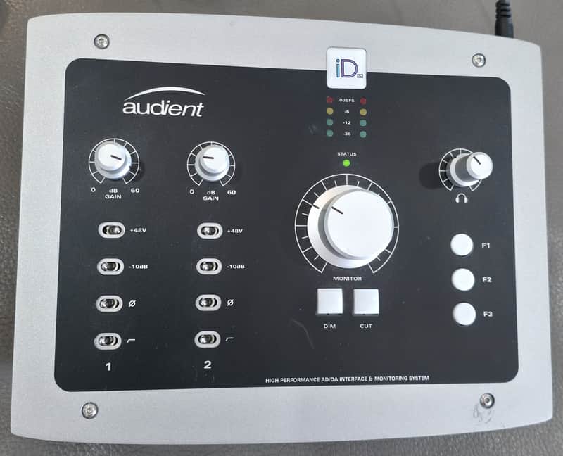 Audient iD22 Desktop USB Audio Interface image 1