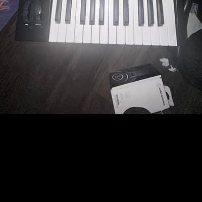 Novation Launchkey 25 MKIII MIDI Keyboard Controller 2020 - Present - Black