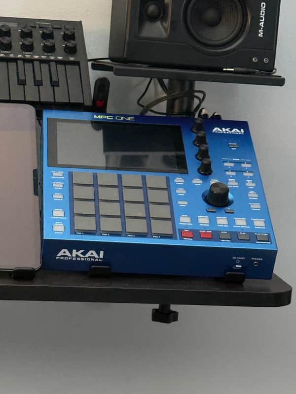Akai Mpc g2 2026 - Metallic image 1