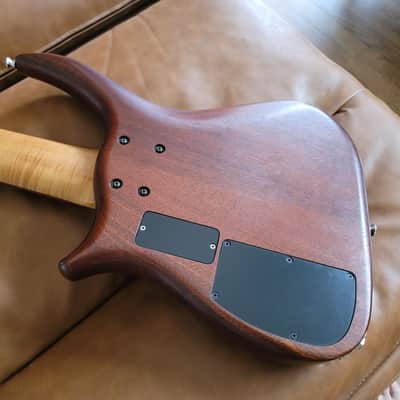 Rare U.S. Masters EP5J 5-String Bass – Natural Walnut Brown – USA Made – Active EQ – Figured Maple Neck – Gold Hardware image 13