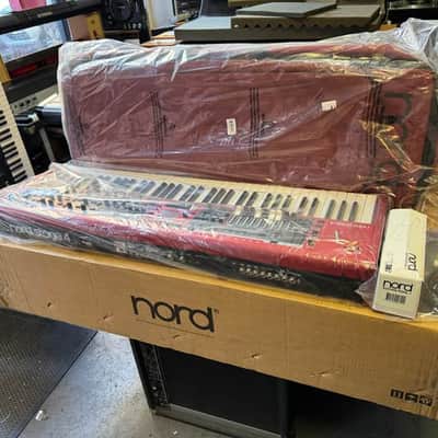 Nord Stage 4 HA73 with GBHP Nord Gig bag , 73 key fully weighted Triple S keyboard /Soft Case //ARMENS// image 2