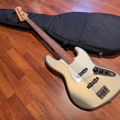 Fender Player Precision Bass with Pau Ferro Fretboard Seymour Duncan Pickups 2019 - 2024 - Silver image 1