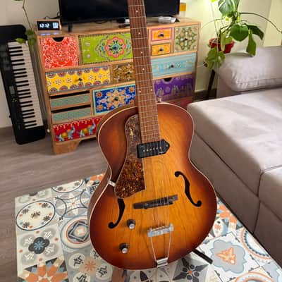 Godin 5th Avenue Kingpin Left-Handed 2010s - Cognac Burst image 1