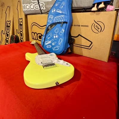 Mooer Guitars MLT10 (Travel/ Short Scale) CANDY YELLOW 2025 Super Light 2,5Kg image 16