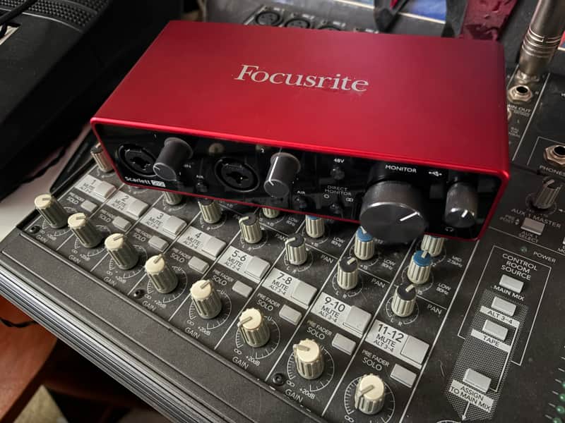 Focusrite Scarlett 2i2 image 1