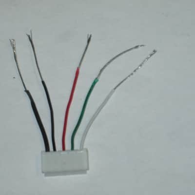 Epiphone Quick Connect End + 5 attached Thin Wires: white, green, red, black, bare, black - 5 pin hole connection (for 4 conductor pup) 2023 - QC End - white hard plastic, length of wires 1 & 1/2" - for 4 conductor pup (NO: pickup, control harness) image 25