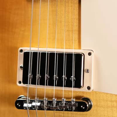 Gibson Les Paul Standard '60s Electric Guitar - Unburst with Hardshell Case - Demo image 10