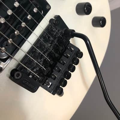 Kramer Pacer Reissue Electric Guitar w/Floyd Rose Tremolo System 1980s image 11