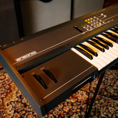 Ensoniq Mirage DSK-8 Digital Sampling Keyboard 1984 - Grey