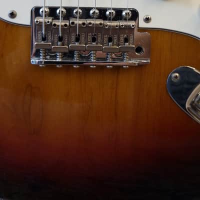 Fender American Vintage '70s Stratocaster 3 tone sunburst Rosewood Fretboard 2005 (Video attached) image 16