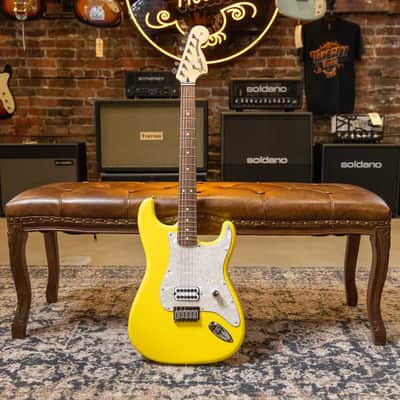 Fender Tom DeLonge Stratocaster Graffiti Yellow (USED) image 2