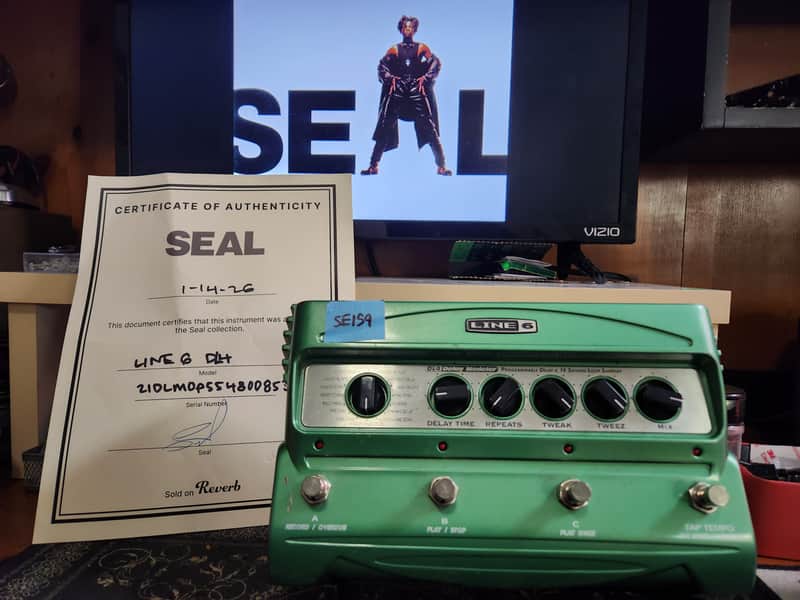 * Artist Owned!!! Line 6 DL4 Delay Modeler 1999 - 2021 - Green image 1