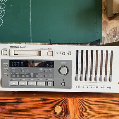 Tascam DA-88 image 1