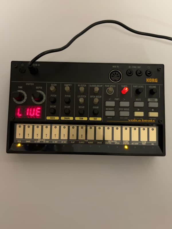 Korg Volca Beats Analog Rhythm Machine 2010s - Black image 1