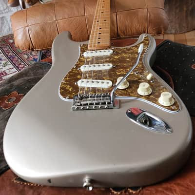 Fender Standard 'Fire Series' Stratocaster Worn Shoreline Gold 1996 Ensenada image 17