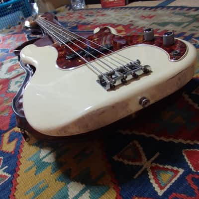 1982 Fender Japan JV P-Bass PB62-115 Precision Tone Vintage White rare image 4