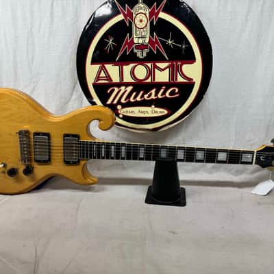 Epiphone SC-550 sc550 Scroll Singlecut Guitar with Chipboard Case Vintage - Natural image 2