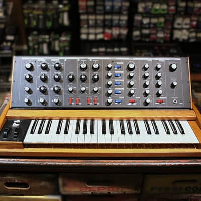 Moog Minimoog Voyager Old School 44-Key Monophonic Synthesizer 2008 - 2009 - Ash Cabinet image 2