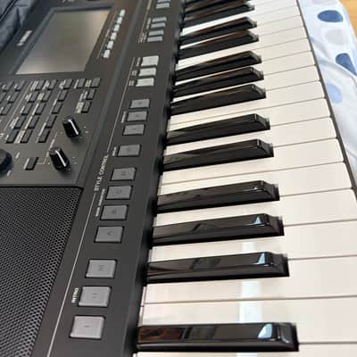 Yamaha PSR-SX720 61-Key Arranger Workstation 2024 - Present - Black image 2