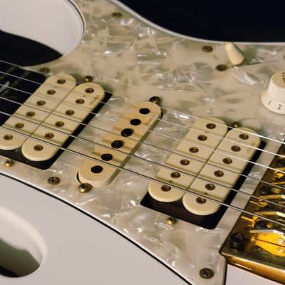 Ibanez Jem 7V 1993 White/gold Ebony Edge 1 owner EXCELLENT like EVO image 20