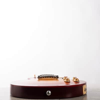 Gibson Les Paul Tribute Satin, Satin Cherry Sunburst | Demo image 18