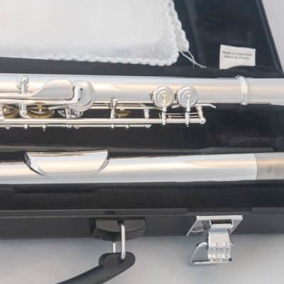Yamaha YFL-222 Standard Silver-plated Flute *Cleaned & Serviced *Ready to play image 9