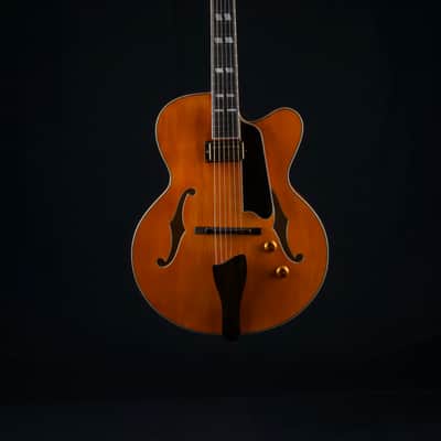 Eastman AR580CE Honeyburst Archtop Guitar NEW image 2