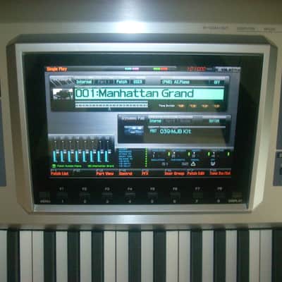 Roland Fantom G8 G 8 88 Key Synthesizer Excellent image 2