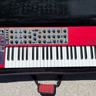 Nord Lead 3 49-Key 24-Voice Polyphonic Synthesizer 2002 - 2007 - Red