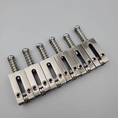 Japanese-made single tremolo mini double tremolo electric guitar bridge roller saddles brass saddles string saddles 10.5 image 3