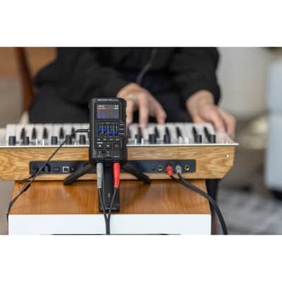 Zoom R4 MultiTrak 32-Bit Float Digital Recorder and USB Audio Interface with AA Batteries and 32GB microSD Card image 4