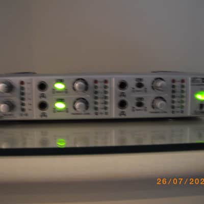 Behringer MiniAmp AMP800 4-Channel Stereo Headphone Amplifier 2001 - Present - Standard image 4