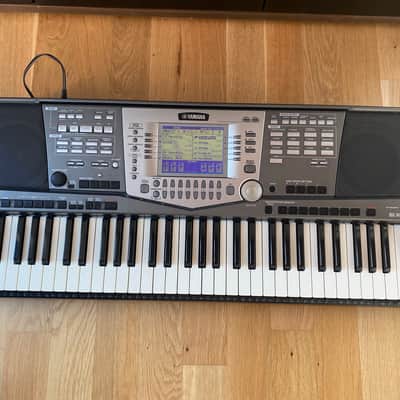 Yamaha PSR 1000 keyboard workstation image 1