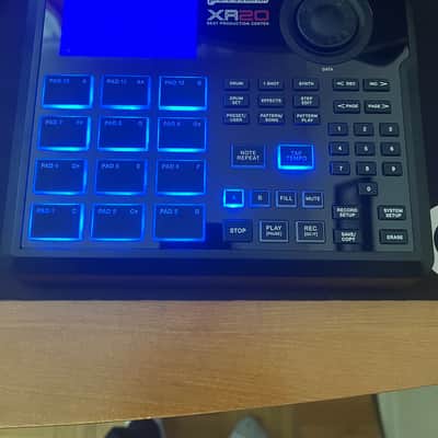 Akai XR20  - Black