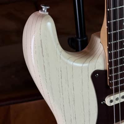 Fender American Standard FSR Rustic Ash Stratocaster 2013 - Olympic White image 2