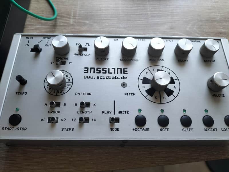 RARE acidlab bassline 1 image 1