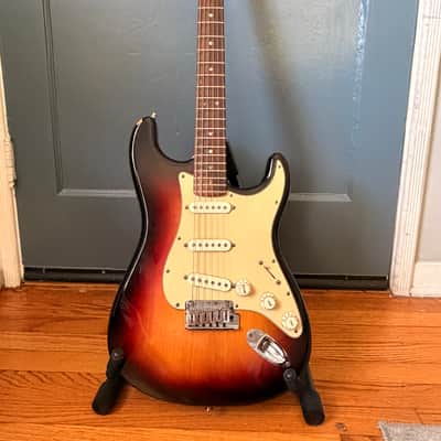 2004 Fender American Deluxe Stratocaster 60th Anniversary image 2