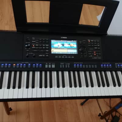 Yamaha PSR-SX720 2024 - Black image 1